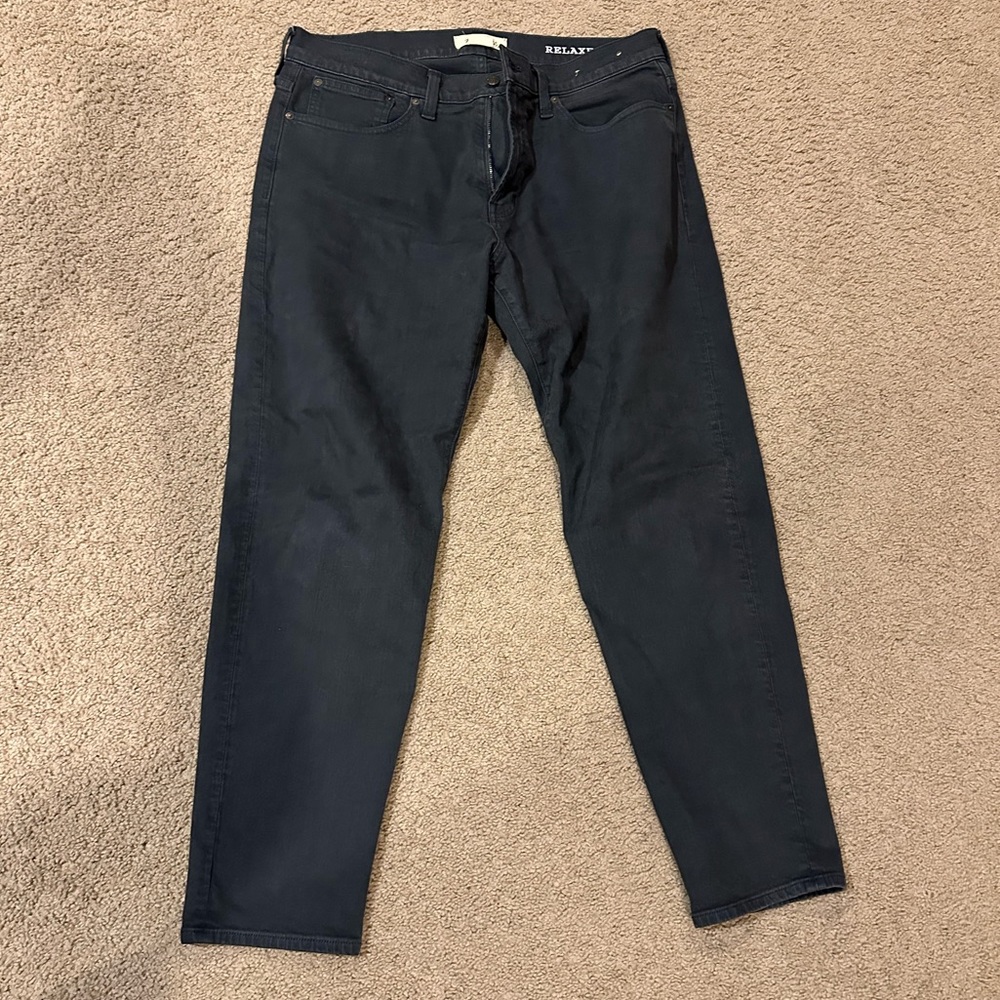 Relaxed taper (not same color as model) obsidian 35x32